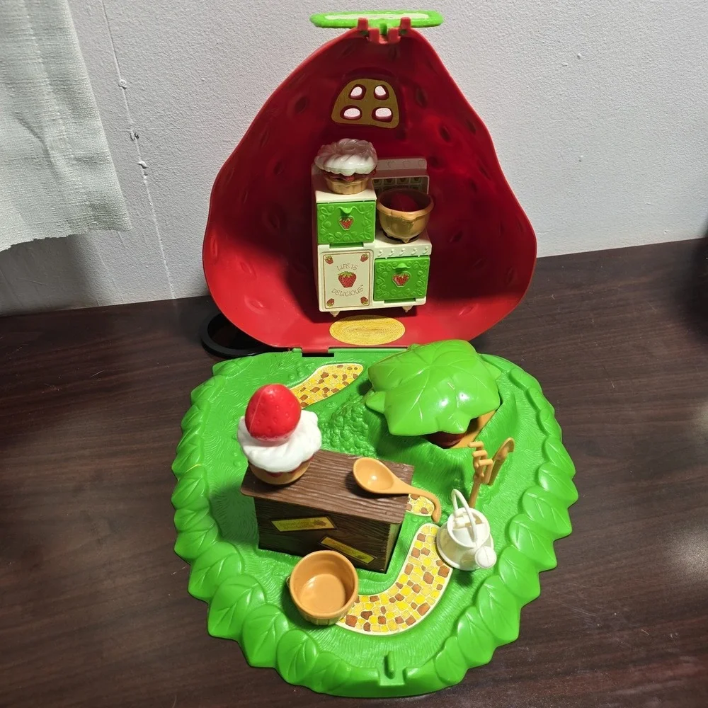 1980 Strawberry Shortcake Berry‎ Bake Shoppe Playset Kenner  (See Note) Vtg
